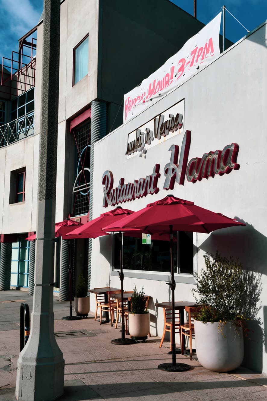 Hama Sushi - Fresh sushi and sashimi platter